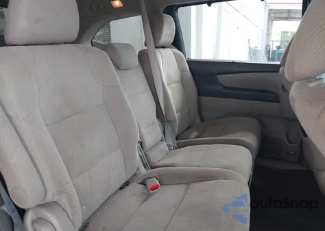 2016 Honda Odyssey Se z USA, uszkodzony, nr VIN 5FNRL5H34GB070672